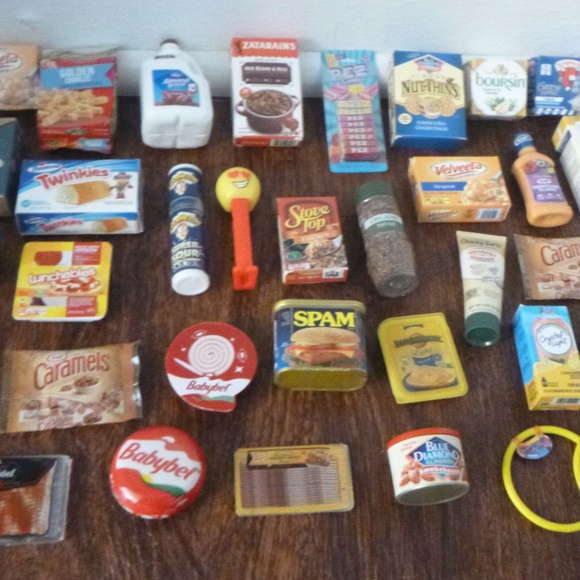 35 MINI BRANDS ASSORTMENT - Picture 10 of 10